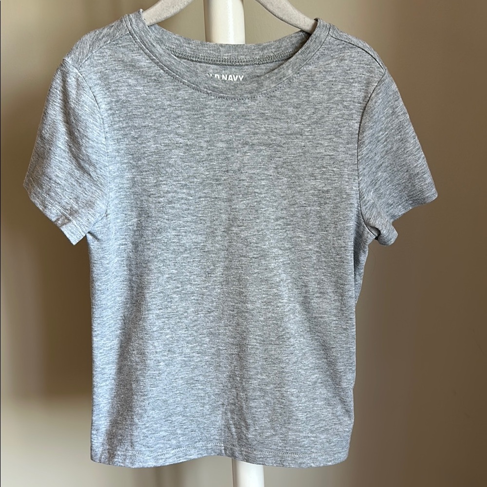 Old Navy Short Sleeve Gray T-Shirt 5T